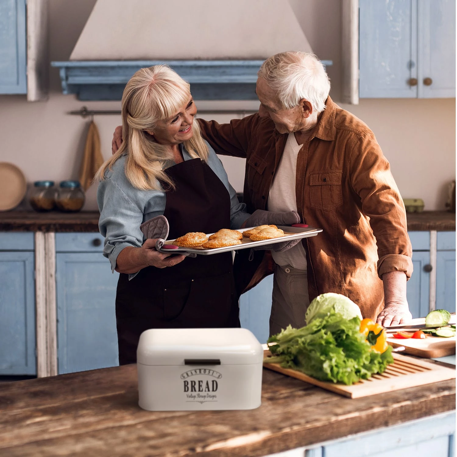 Delaware Brotkasten Metall 30x16x20,5 Cm Klappdeckel Lüftungslöcher 6 Delaware Brotkasten Metall 30x16x20,5 Cm Klappdeckel Lüftungslöcher – Bild 4